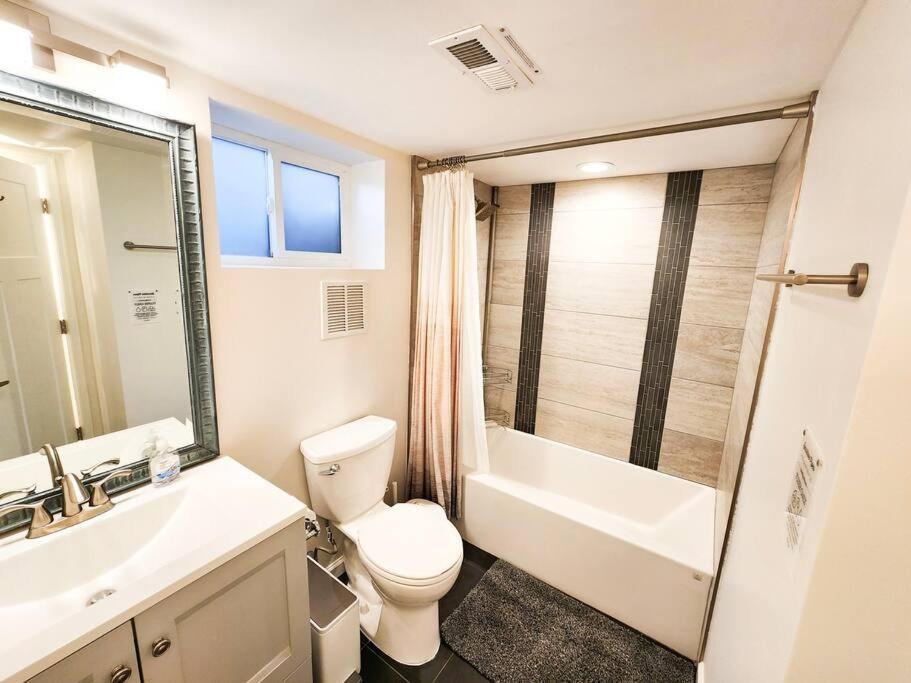 Charming Guest Suite Near Denver Colorado エングルウッド エクステリア 写真